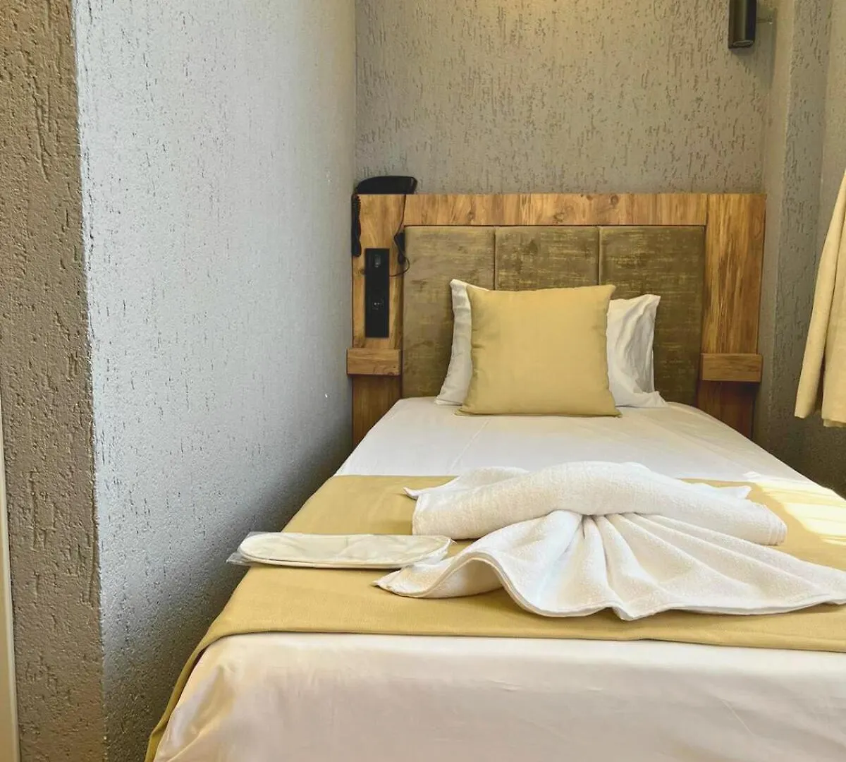 בית אירוח Yellow Bull Istanbul Hotel