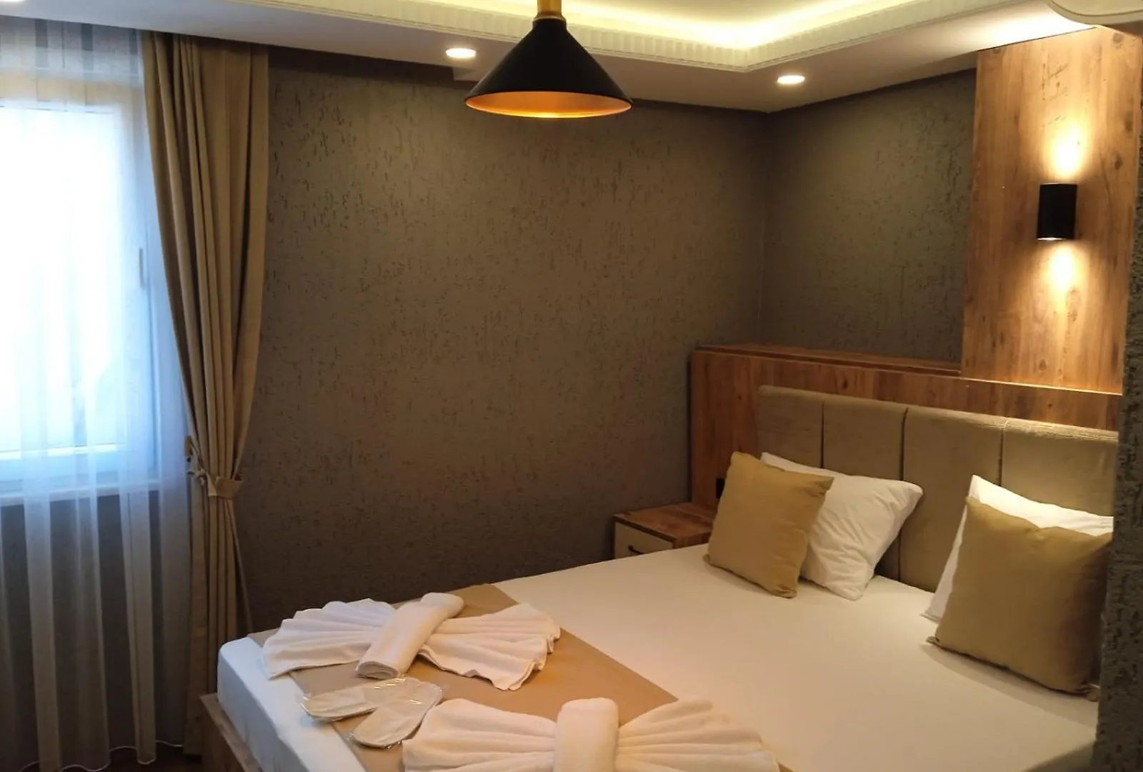 Проживание в семье Yellow Bull Istanbul Hotel